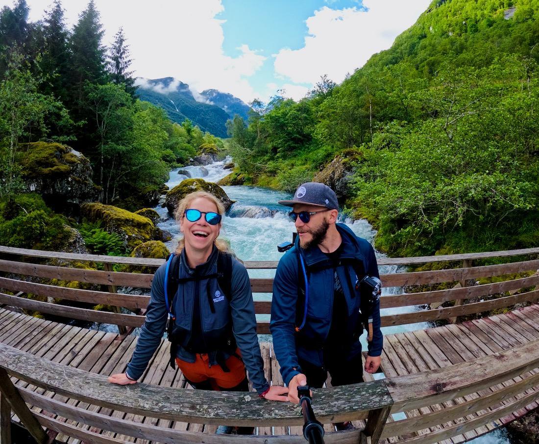 Melanie und Thomas am Bondhusvatnet