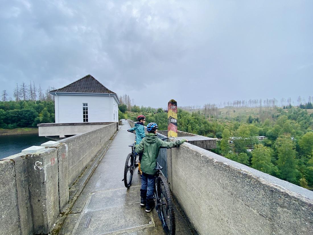 Flo und Ben auf der Eckerstaudamm