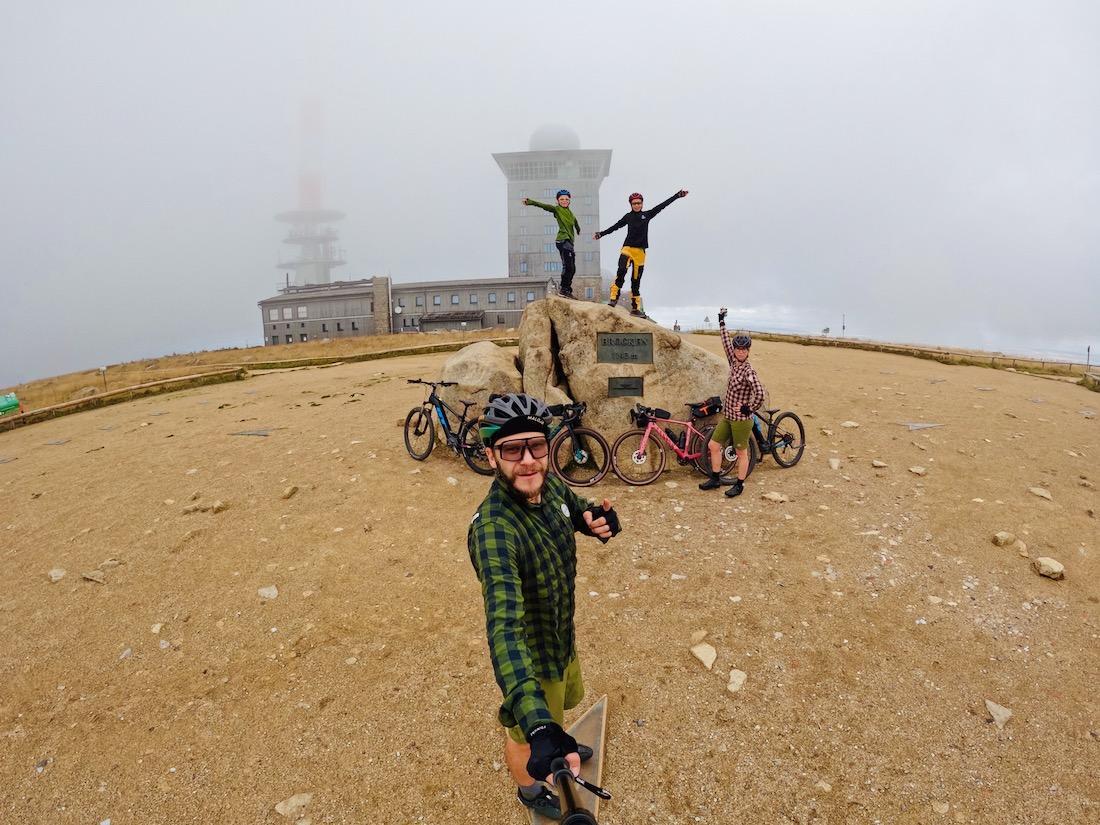 Fravely auf dem Brocken mit dem Fahrrad
