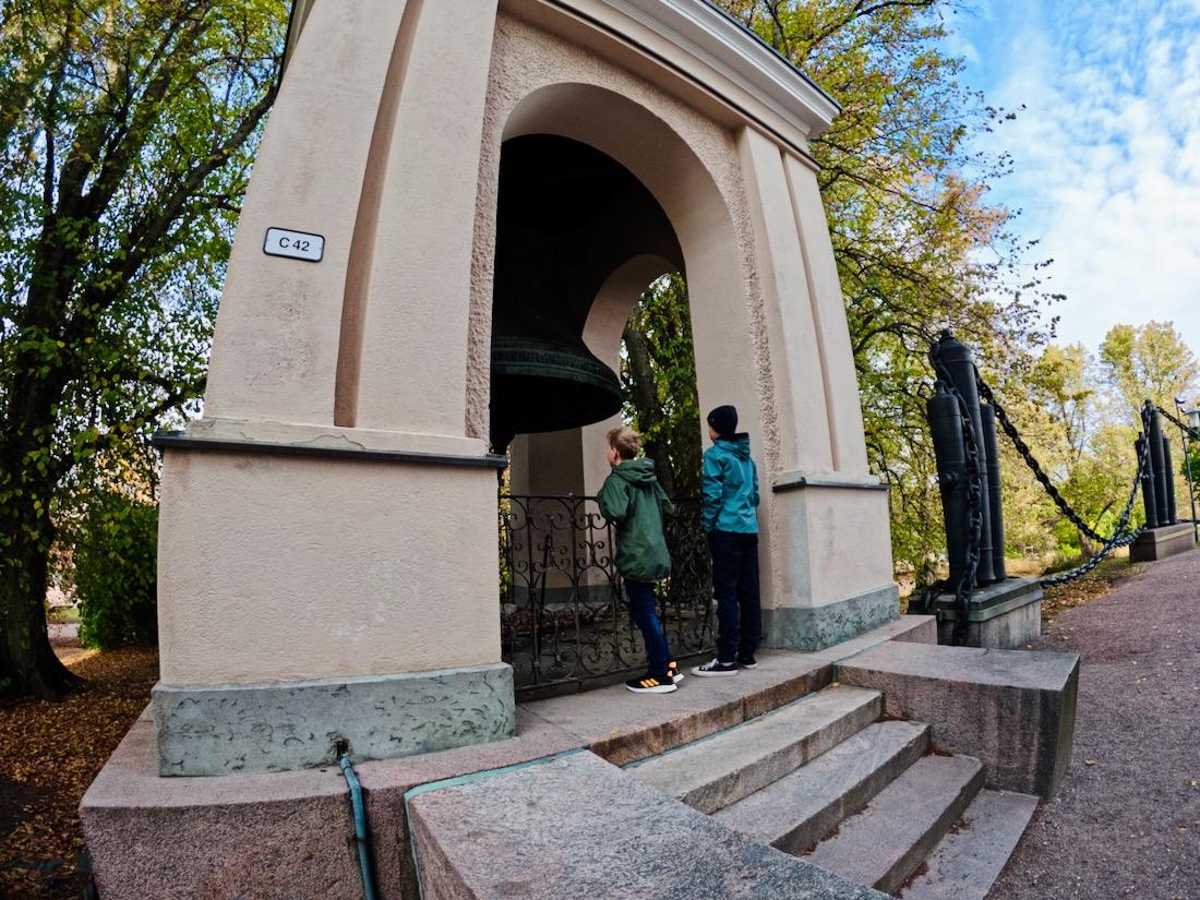 Die Kirchenglocke auf Soumenlinna