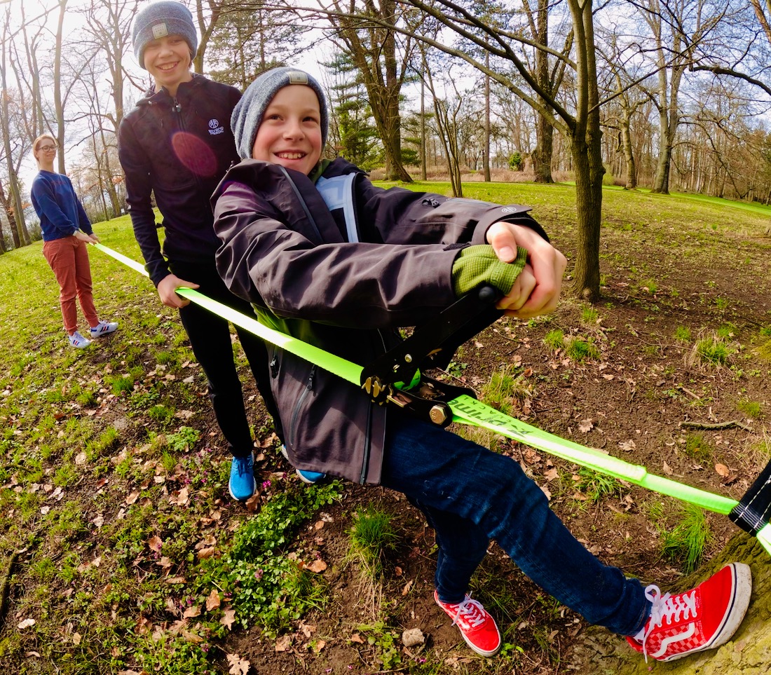 Ben zeiht die Primeful Slackline fest