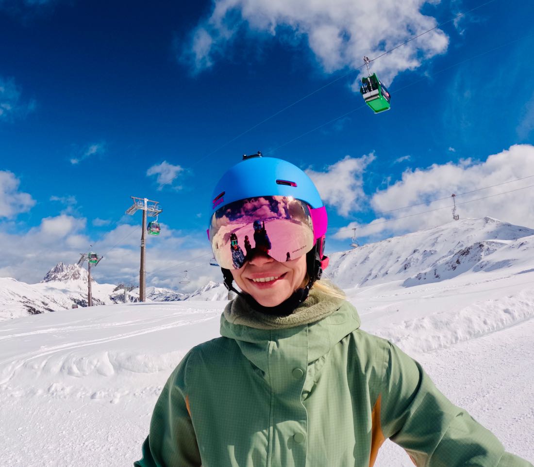 Melanie fährt Ski in der Wildkogel Arena