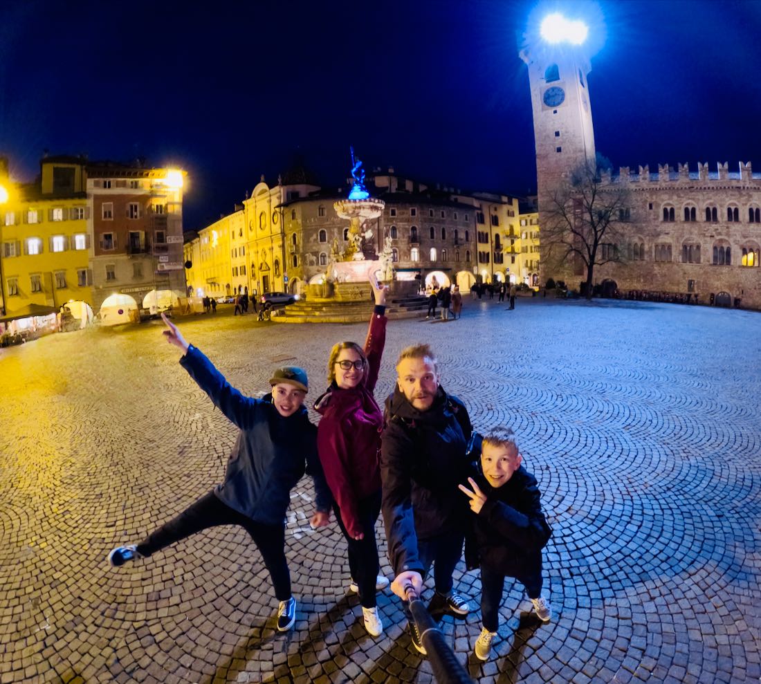 Trient am Abend mit Fravely