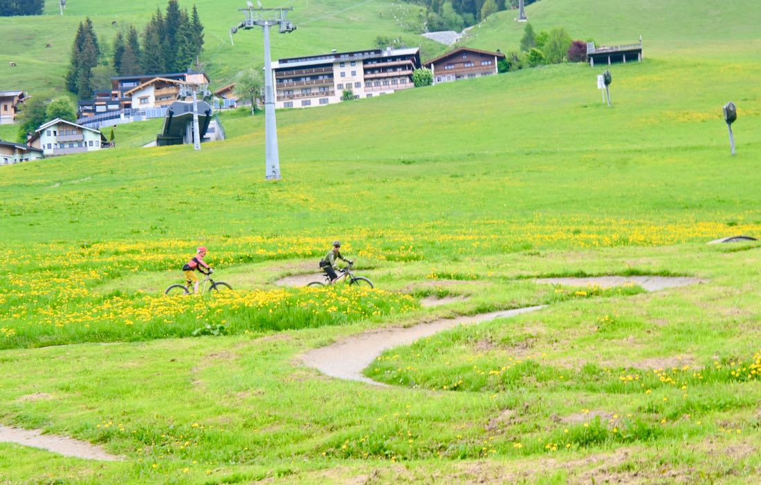 Ben und Flo auf den Übungstrails in Saalbach