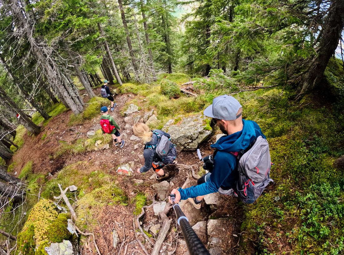 Fravely wandert in Saalbach