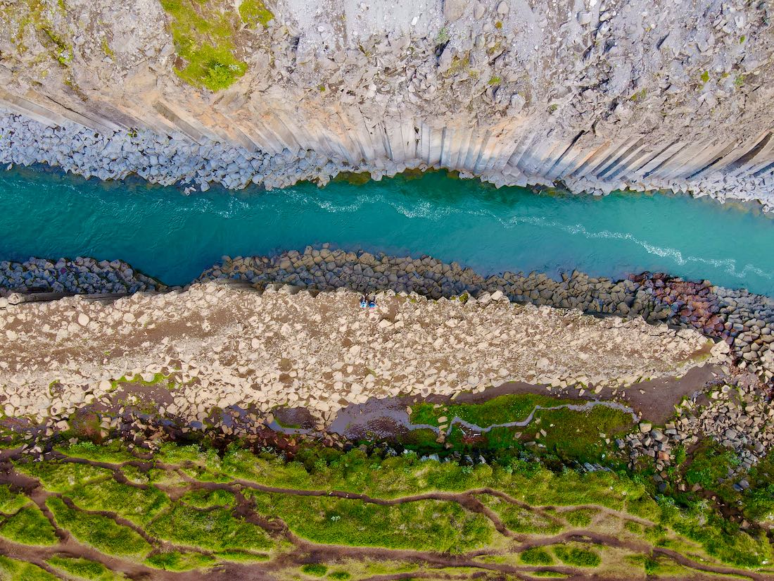 Der Studlagil Canyon aus der Luft