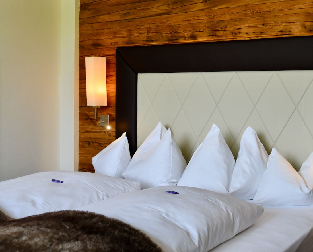 Ein Bett im Panorama Hotel in Obertauern