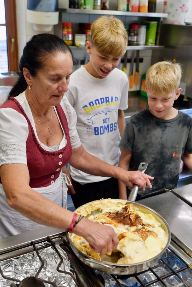 Flo und Ben machen Kaiserschmarrn