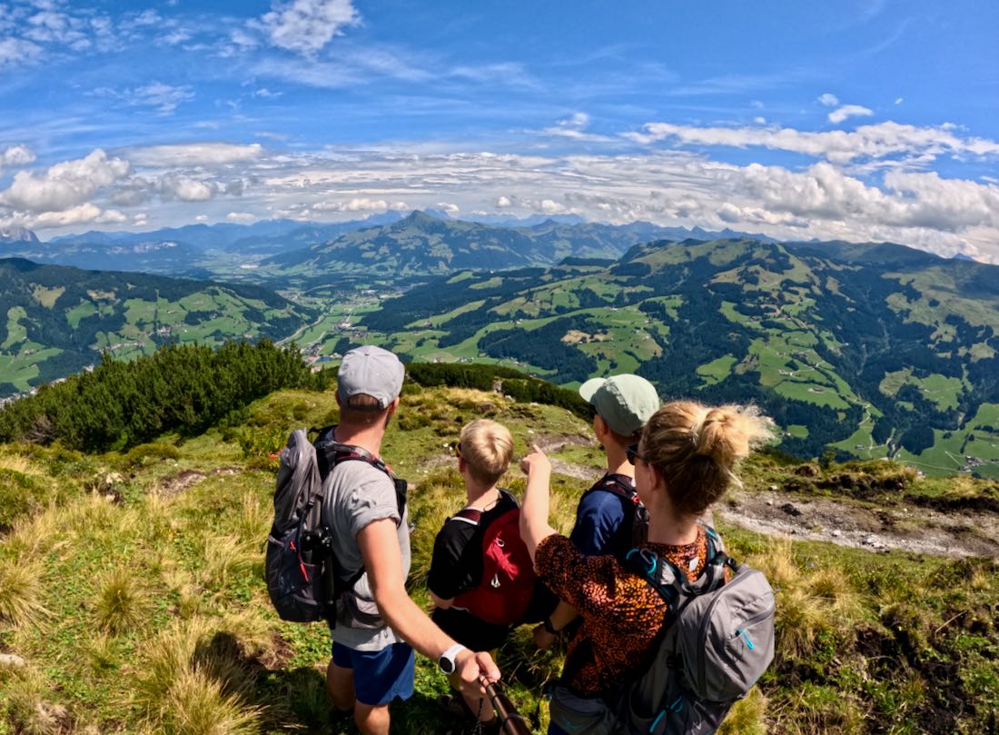 Fravely blicken auf das Kitzbuehler Horn