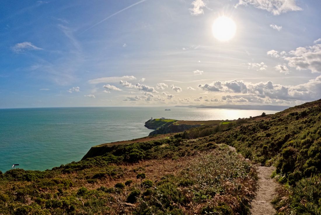 Blick übers Meer am Baily Lighthouse