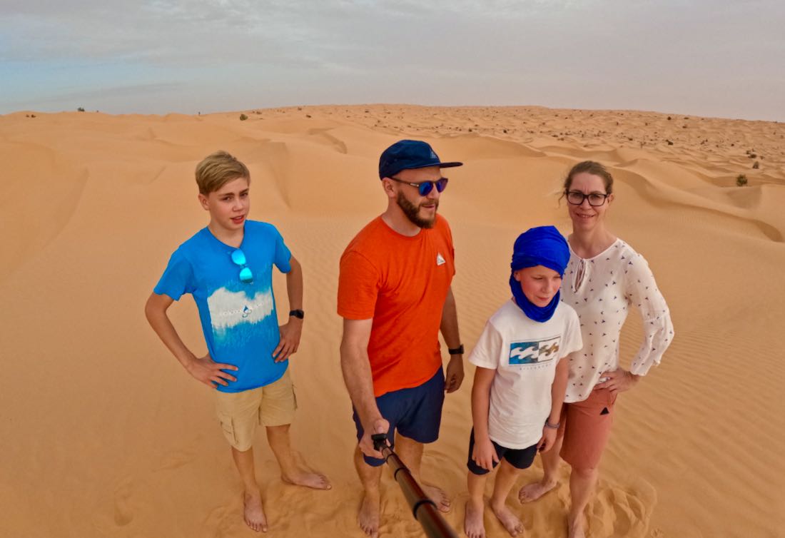 Fravely in der Sahara Wüste in Tunesien