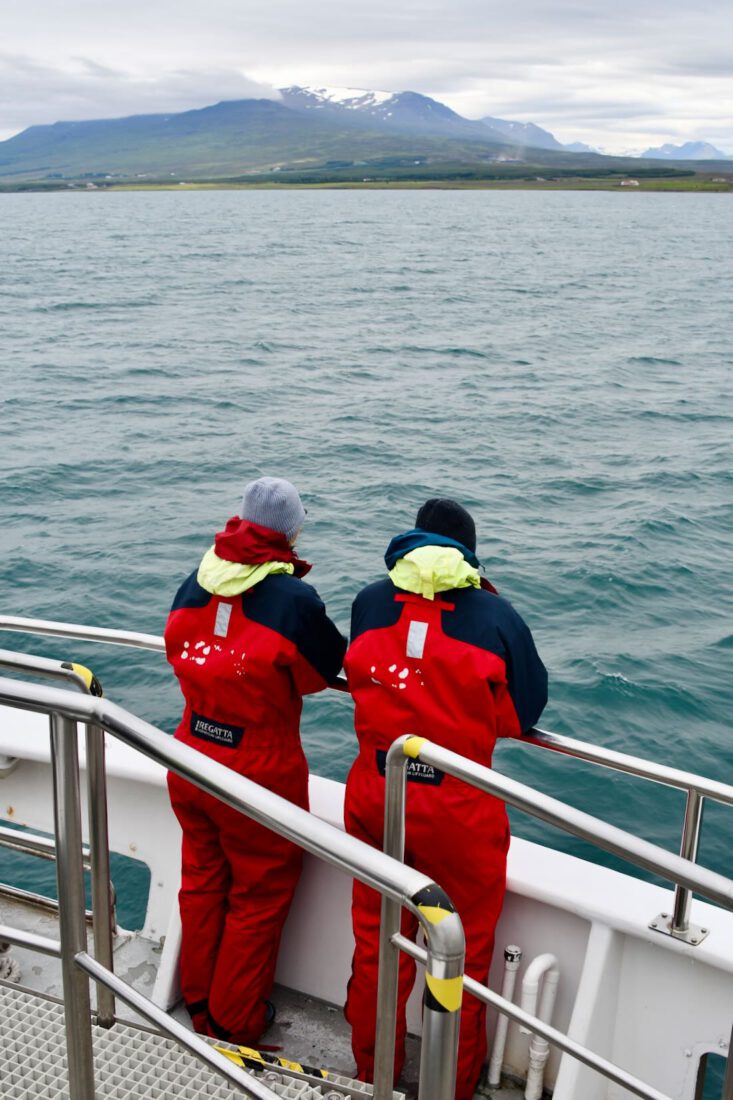 Melanie und Thomas schauen nach dem Buckelwal