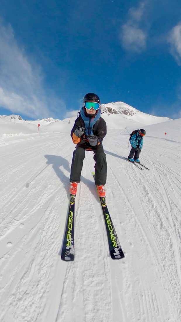 Flo und Ben im Schuss auf dem Stubaier Gletscher