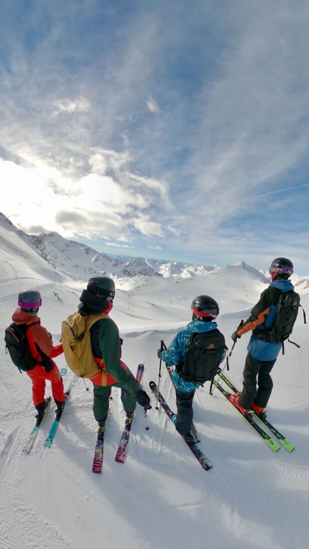 Fravely wirft einen Blick über den Stubaier Gletscher