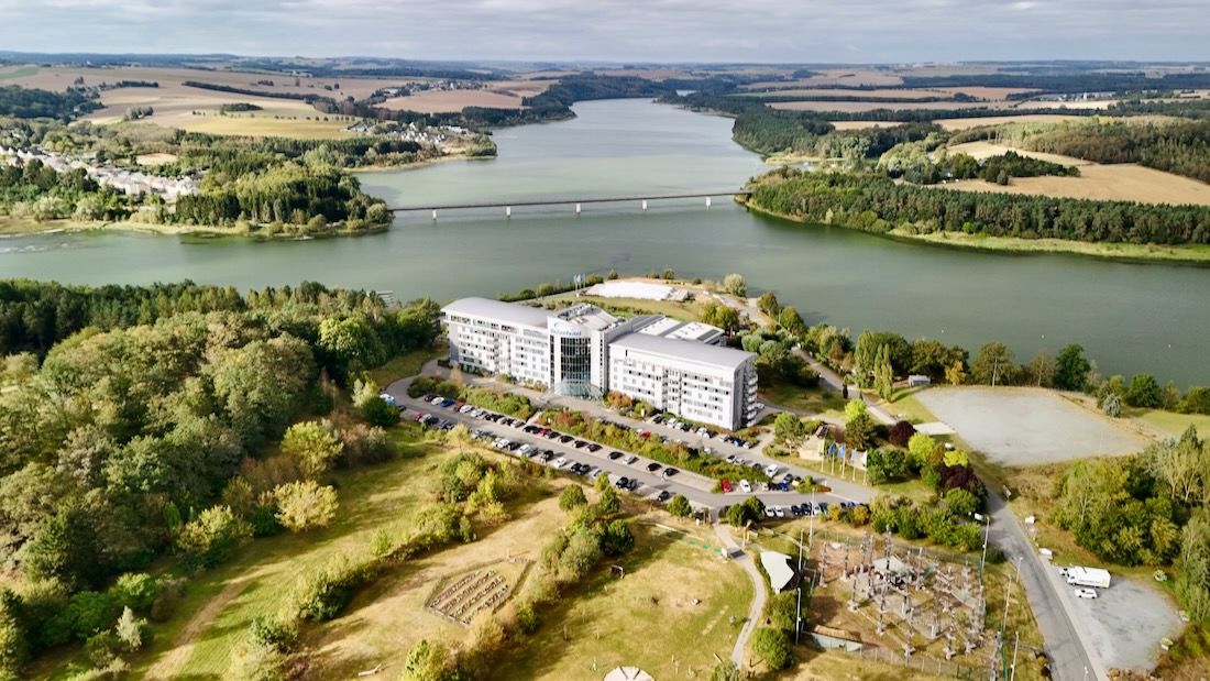 Bis-Seehotel Zeulenroda aus der Luft