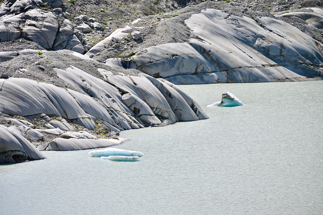 Die Reste vom Rohne Gletscher am Furka Pass