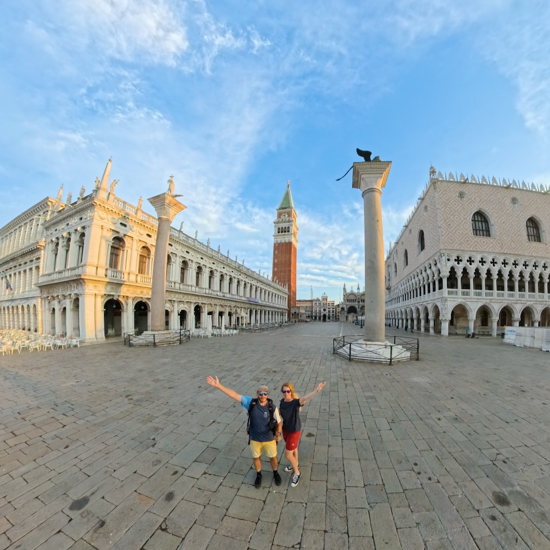 Thomas und Melanie auf dem Markusplatz in Venedig