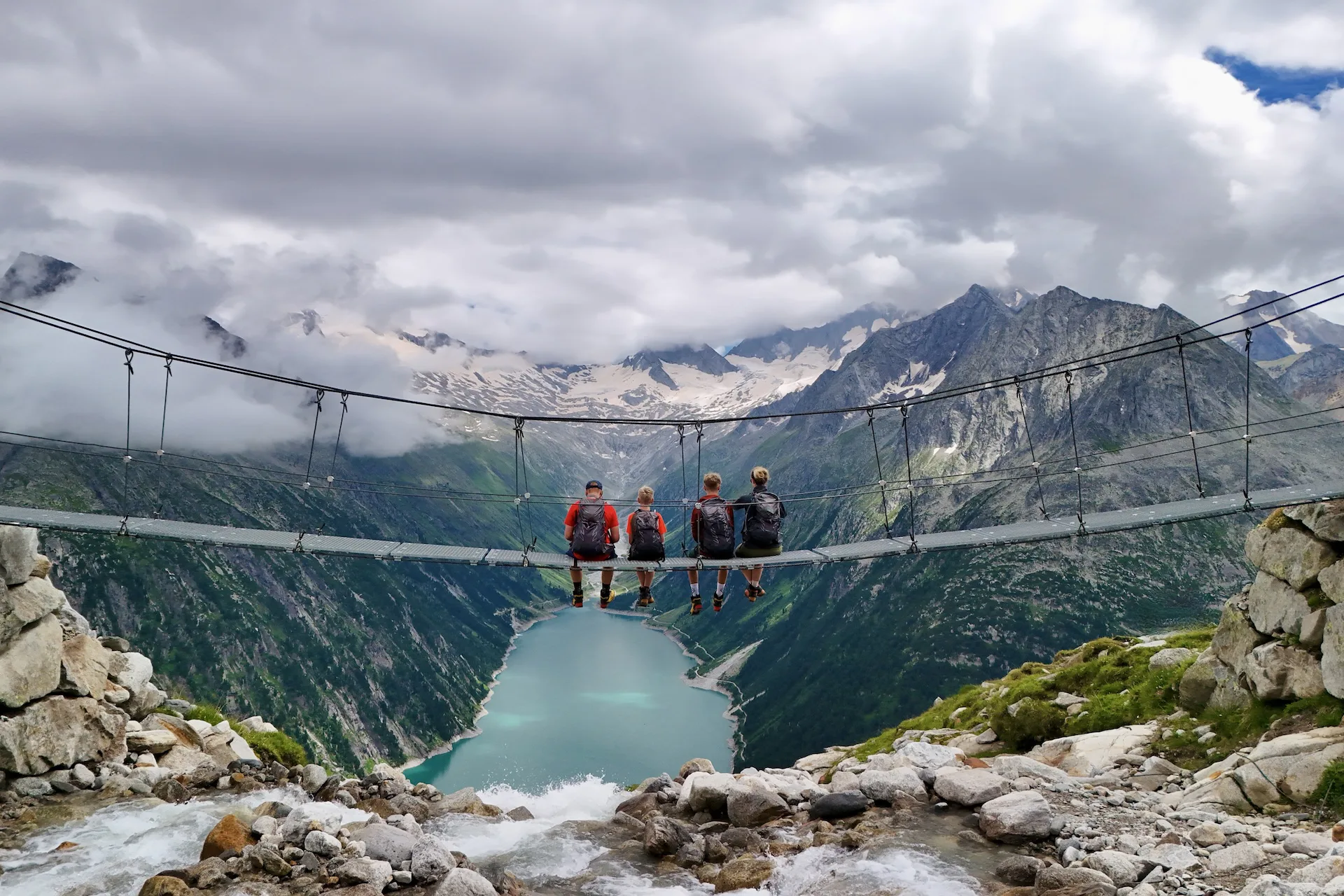 Fravely auf der Olperer Brücke im Zillertal