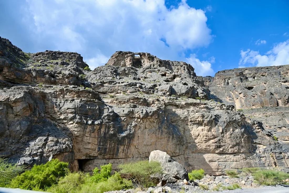 Der Arch Tanuf im Wadi Qasha im Oman