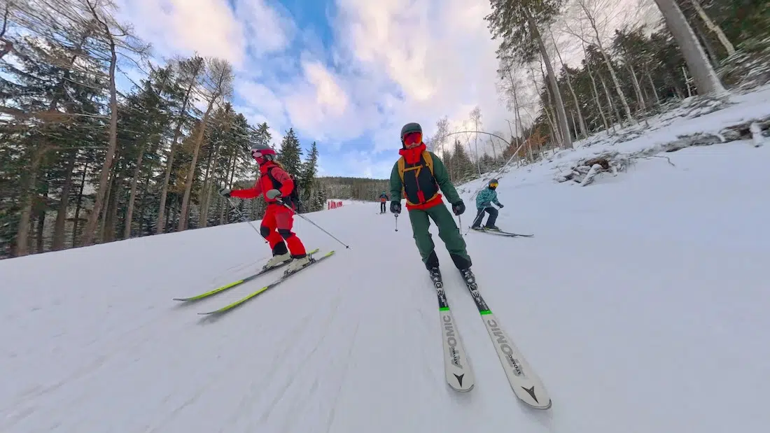 Fravely fährt Ski am Klinovec