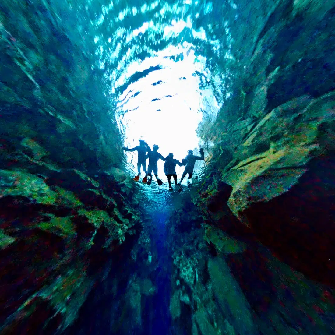 Schnorcheln in der Silfra Spalte in Island