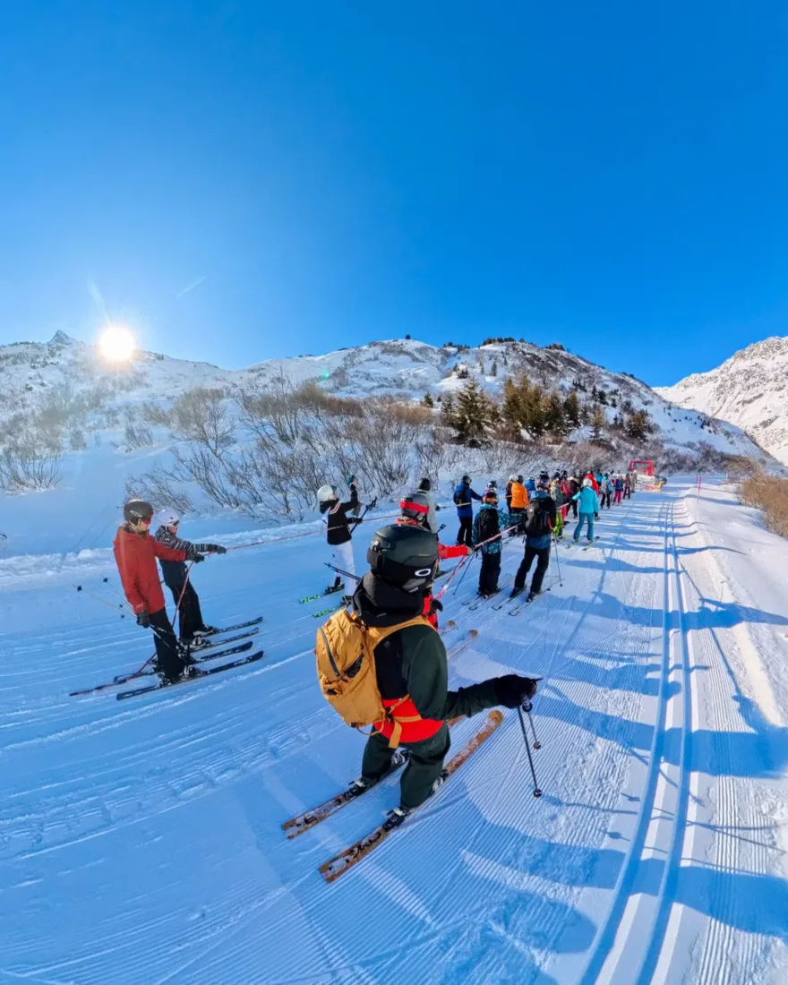 Am Seil der Pistenraupe bei der Silvretta Skisafari