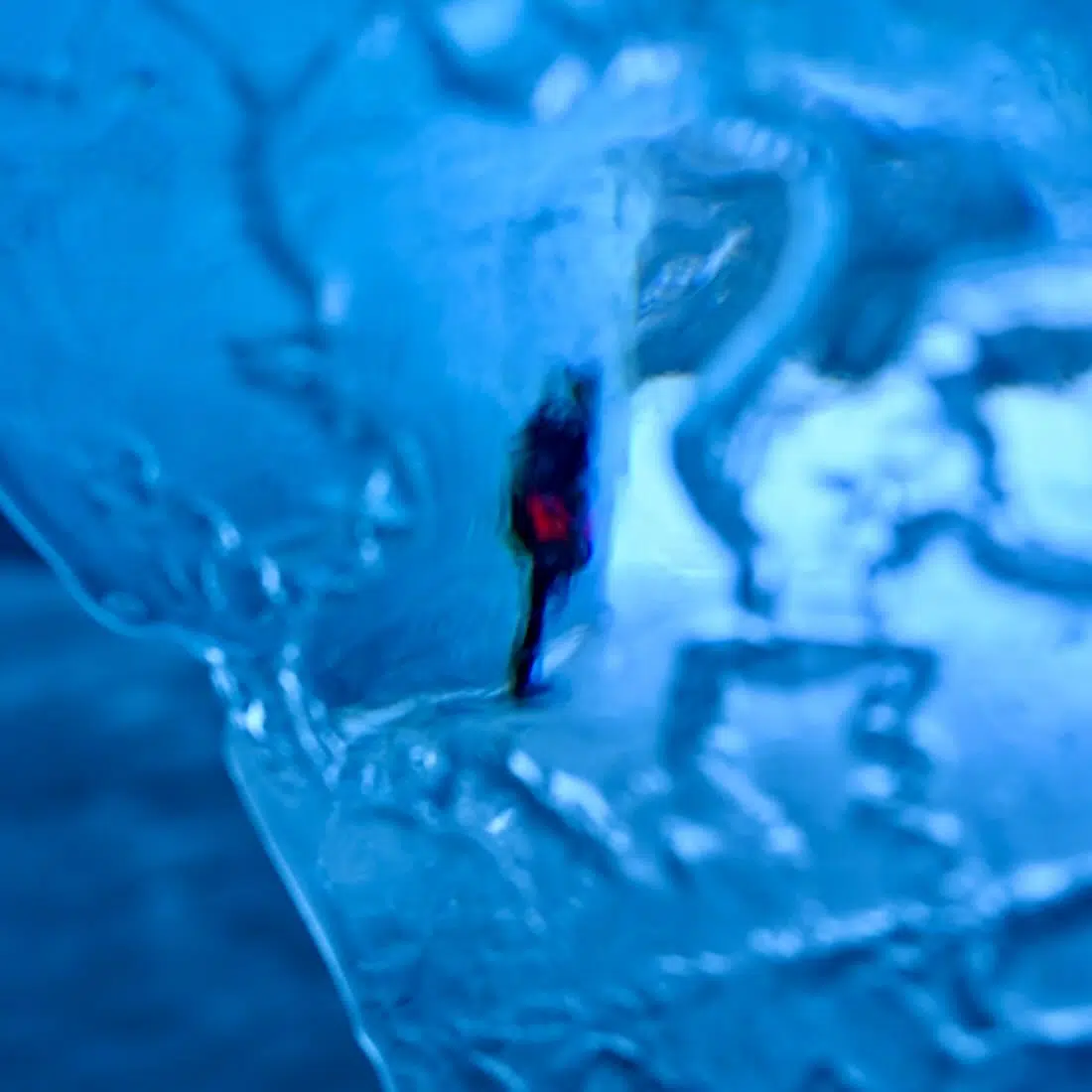Ben in einer Eishöhle auf dem Breiðamerkurjökull