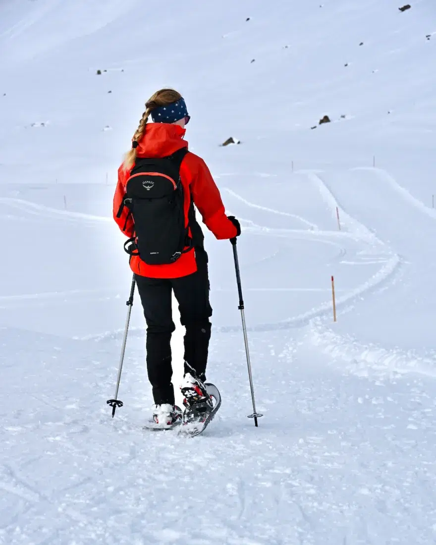 Melanie auf Schneeschuhen auf der Silvretta Bielerhöhe
