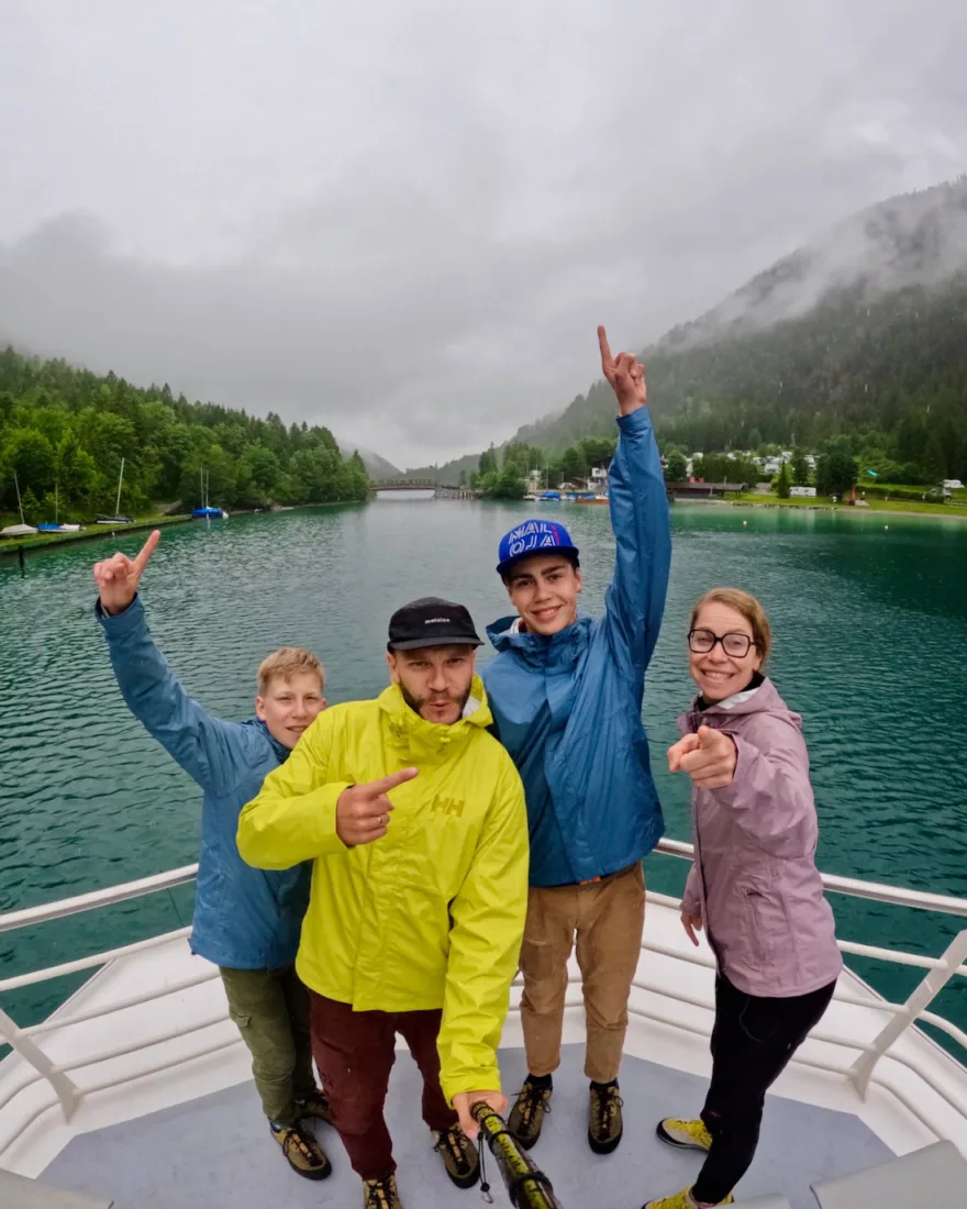 Fravely auf dem Schiff auf dem Heiteranger See