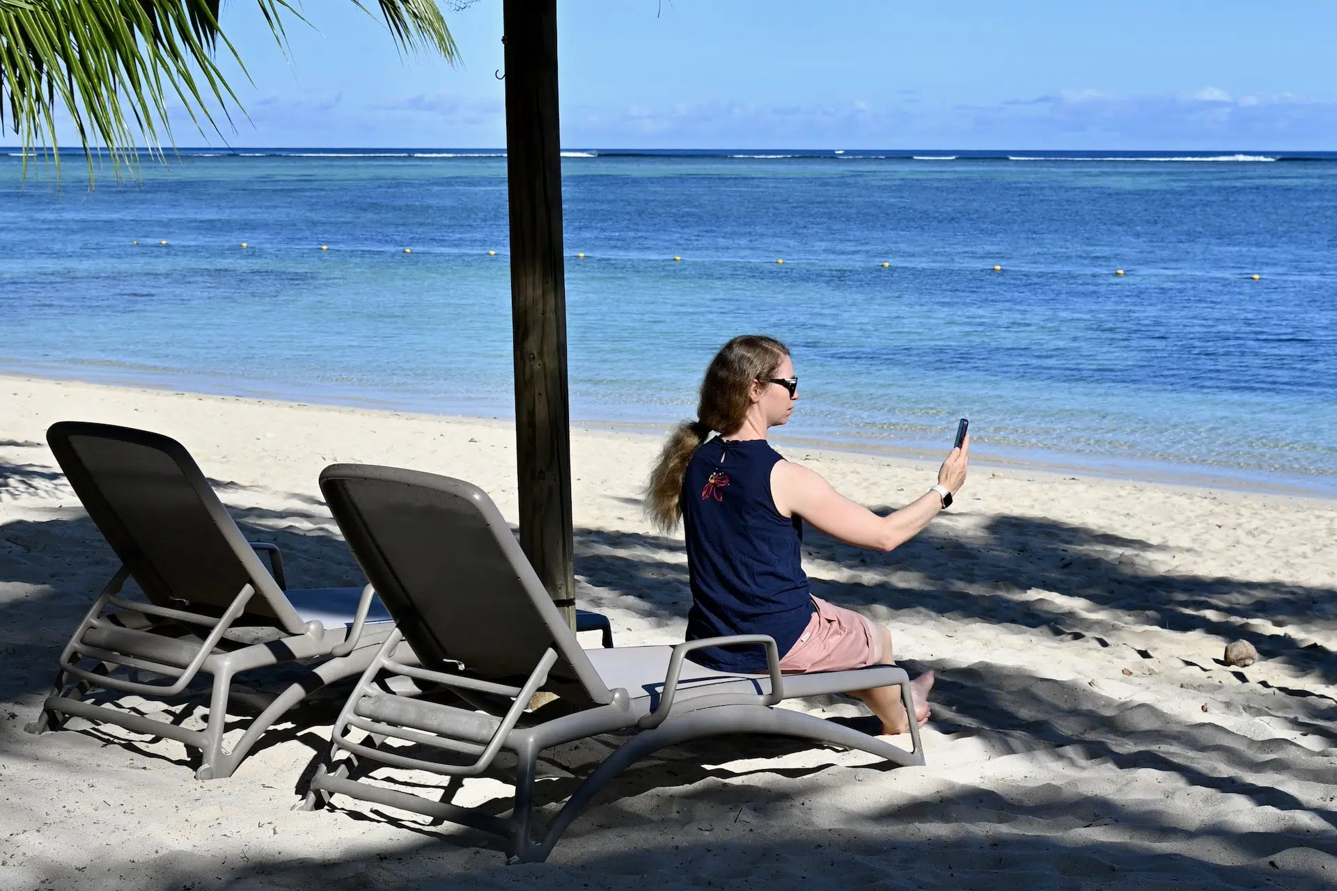 Smart Home auf Reisen – So sichern und steuern wir unser Zuhause, wenn wir unterwegs sind