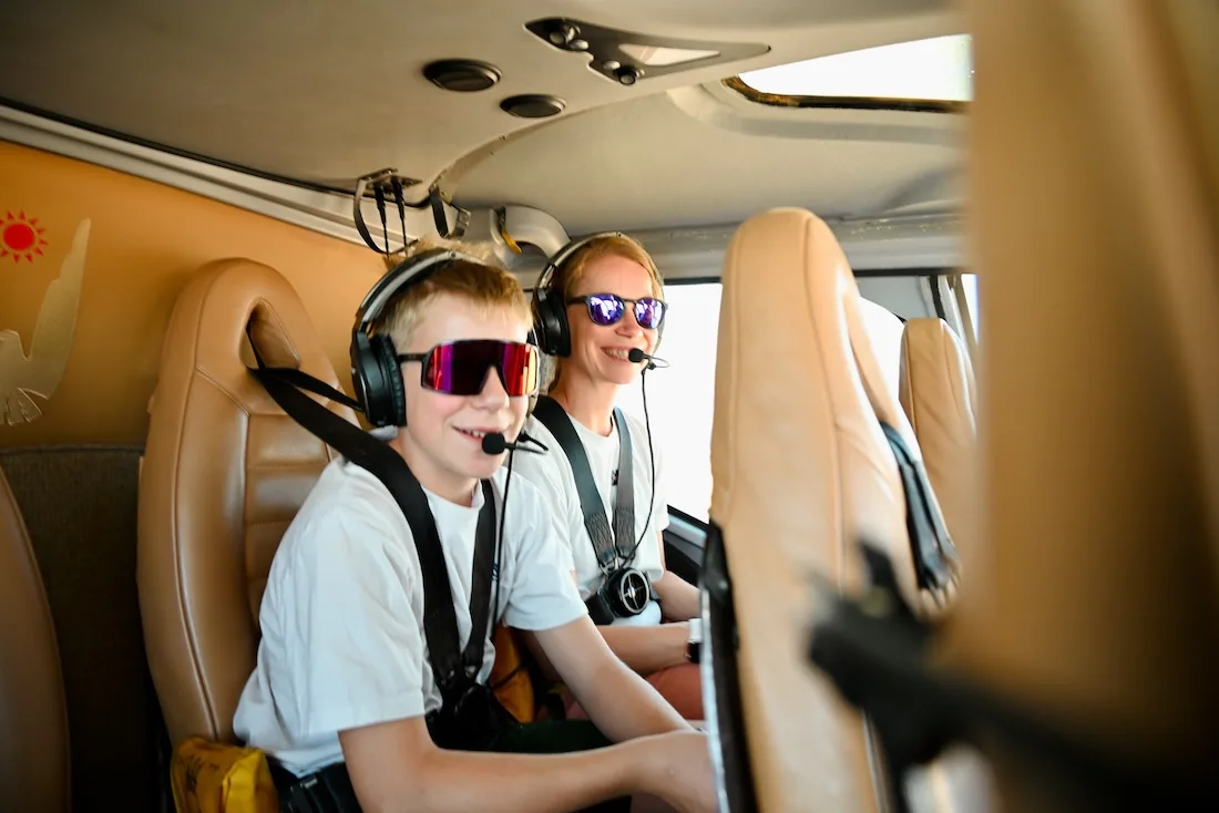 Ben und Melanie im Helikopter über dem Grand Canyon