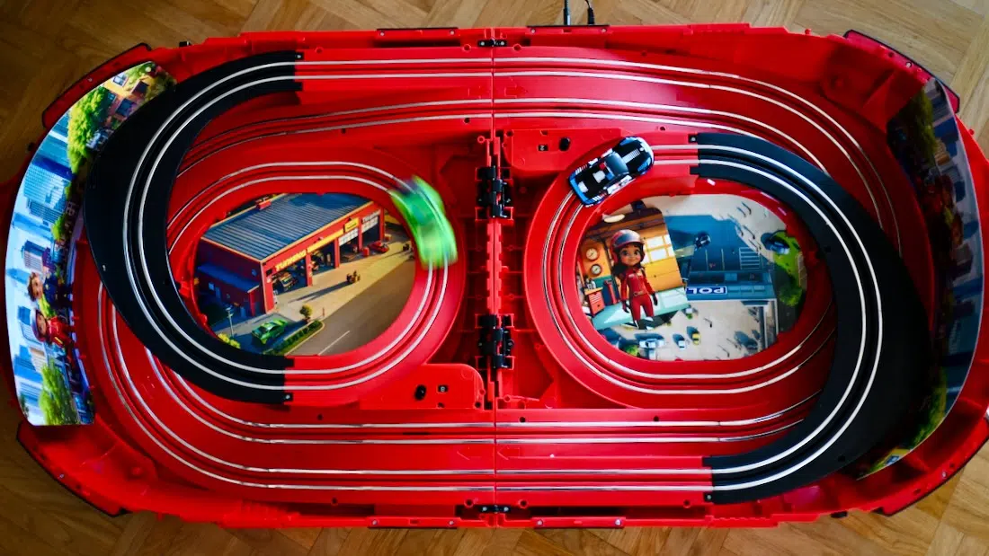 Die Carrera Race in Case