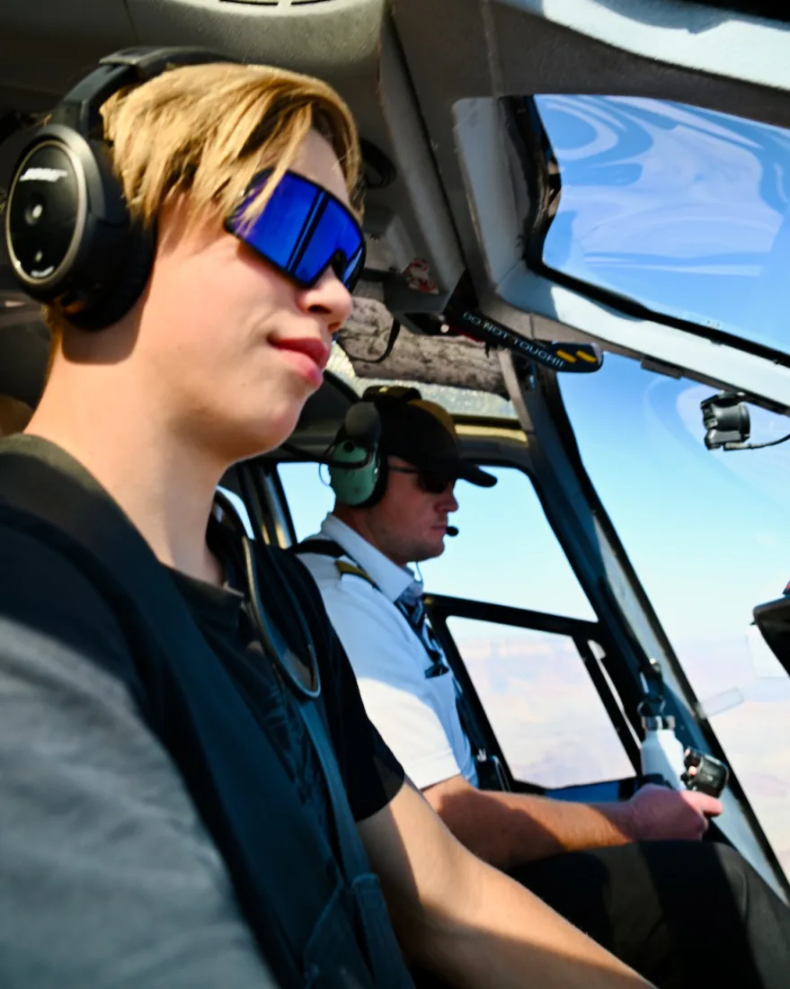 Flo im Helikopter am Grand Canyon