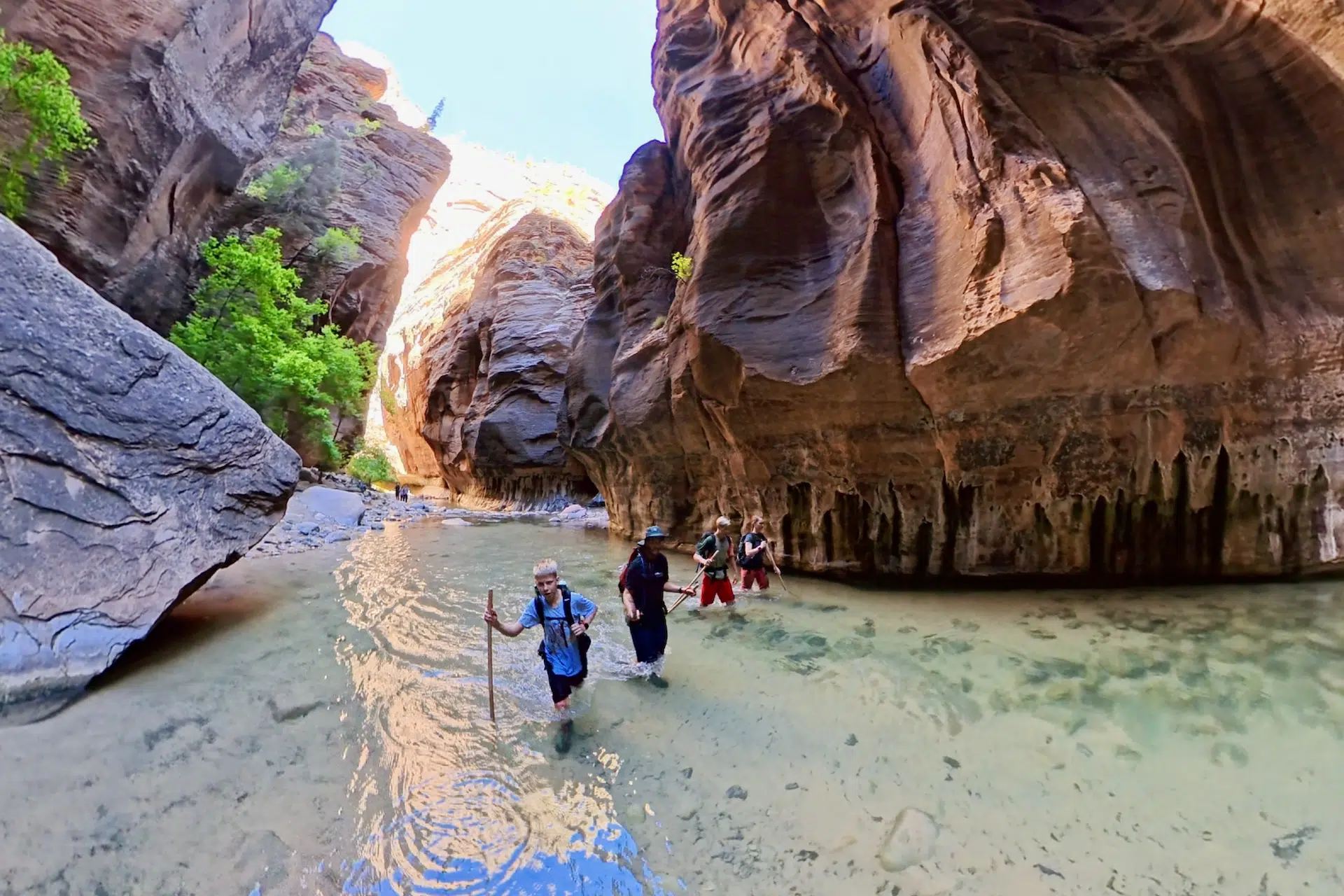Was müsst ihr mit Kindern beachten beim The Narrows Trail im Zion Nationalpark – Unser Familienabenteuer bis zu den Big Springs
