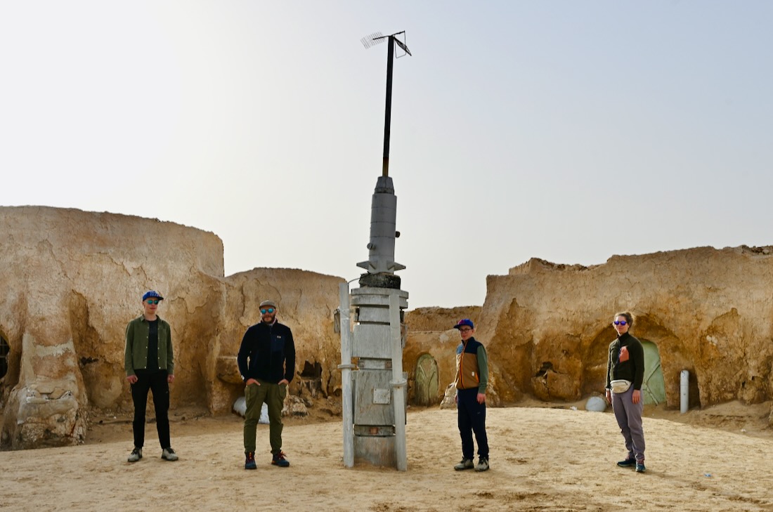 Fravely in Mos Espa der Kulisse aus Star Wars