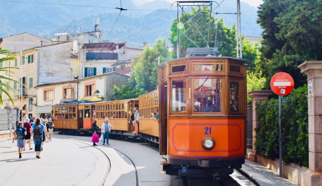 Orangen-Express auf Mallorca in Soller